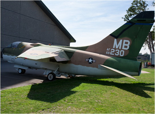 Vought A-7D Corsair pictures