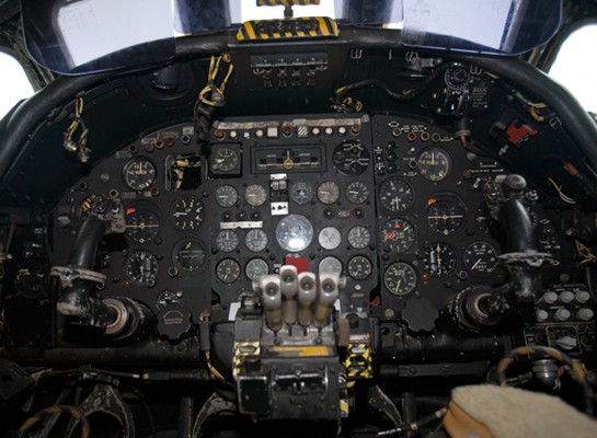 avro vulcan cockpit