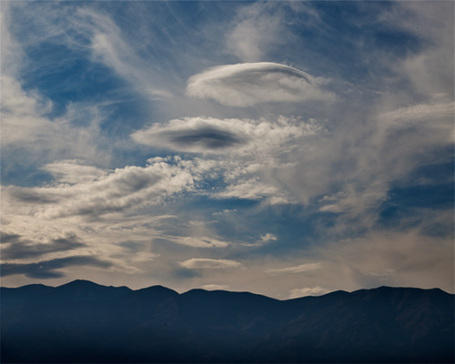 lenticular clouds ddeath valley